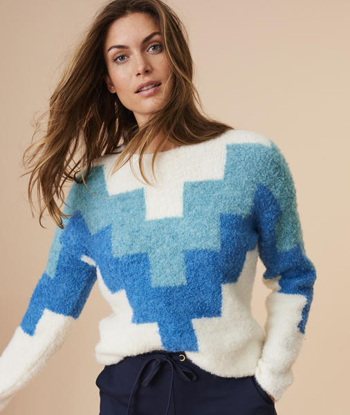 Fluffy blue and white geo design jumper
