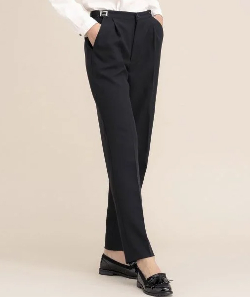 Tailored black trousers with flat shoes