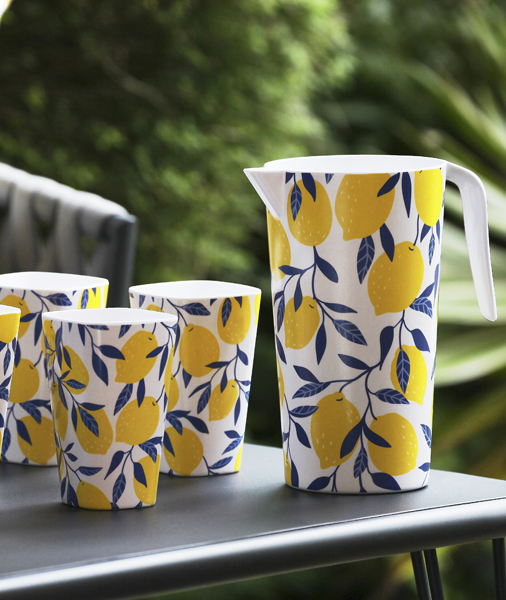 Lemon patterned jug and cups